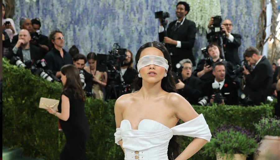 Real story behind Rachel Zegler's Met Gala look: 'The Execution of Lady ...