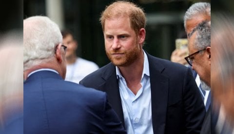 Prince Harry steps into delicate balancing act after ‘real kick in the ...