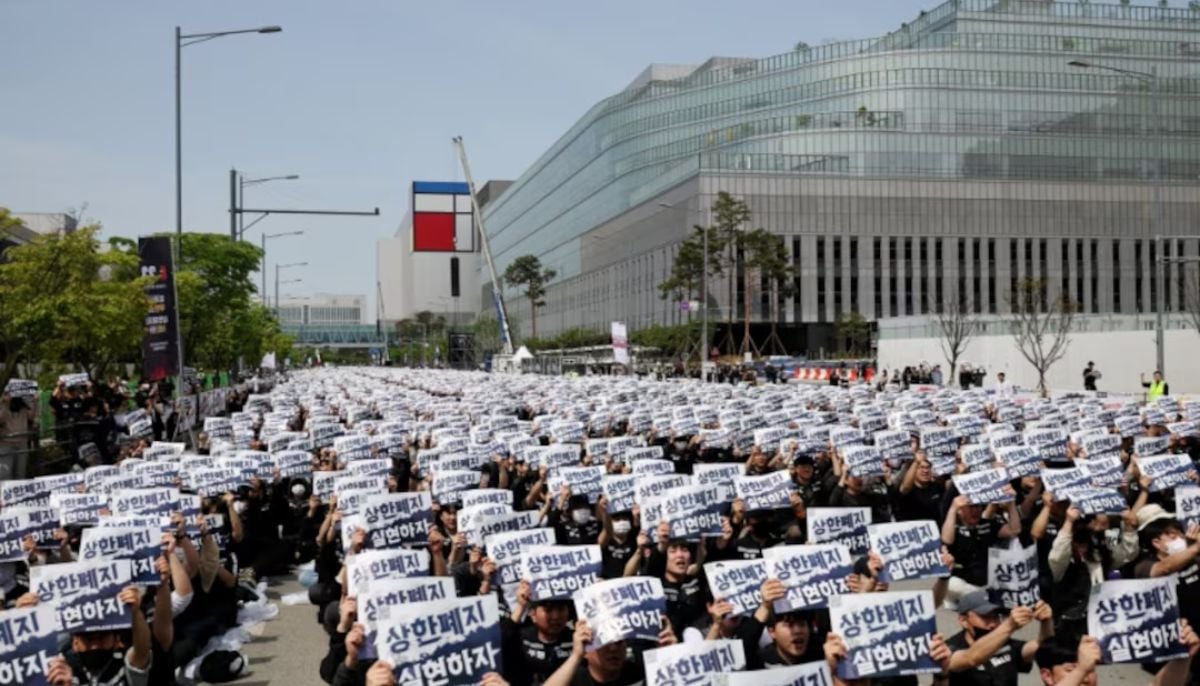 South Korea races to prevent Samsung strike amid economic fears