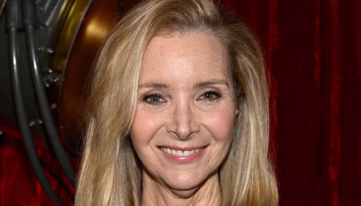 Lisa Kudrow secretly helped nervous young actor on 'Friends'
