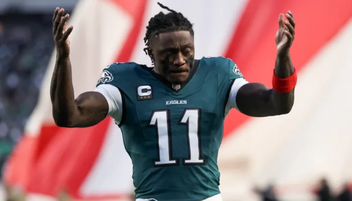 A.J. Brown joins Patriots in major trade reunion with coach Mike Vrabel