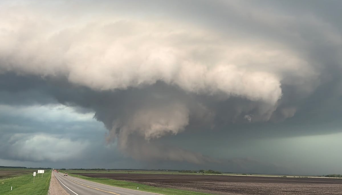 Tornado warnings issued across southern Manitoba amid severe storms