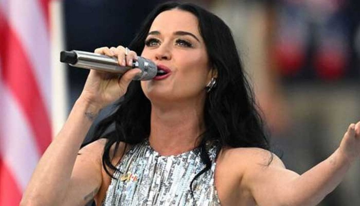 katy perry silver dress Katy Perry's new fashion era is confident, romantic, and unmistakably hers