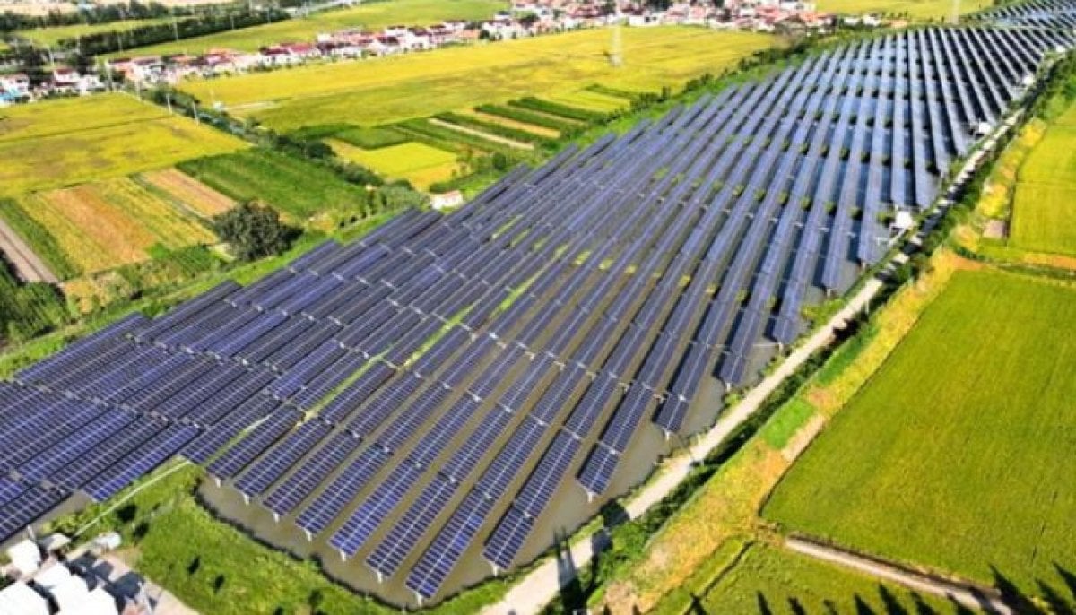 China pilots direct renewable-power links for AI data centers