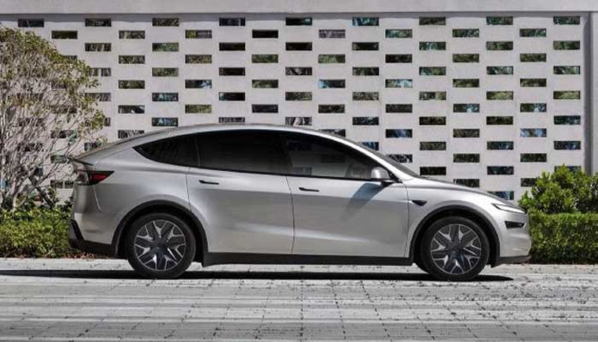 Tesla Model Y L arrives in US with six seats and 325-mile range