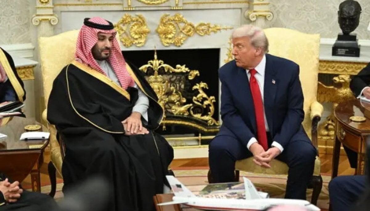 US and Saudi Arabia sign 'historic' nuclear technology deal 