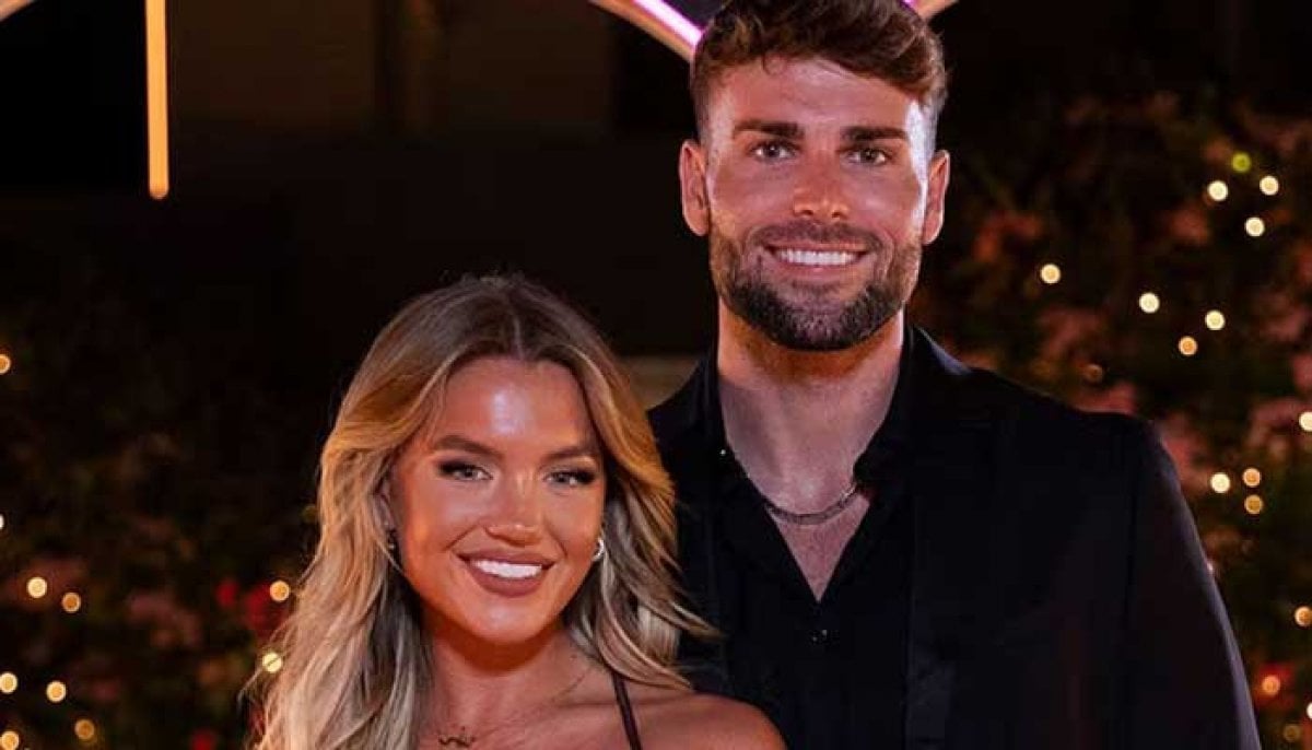 'Love Island' stars Molly Smith, Tom Clare exchange vows in Manchester