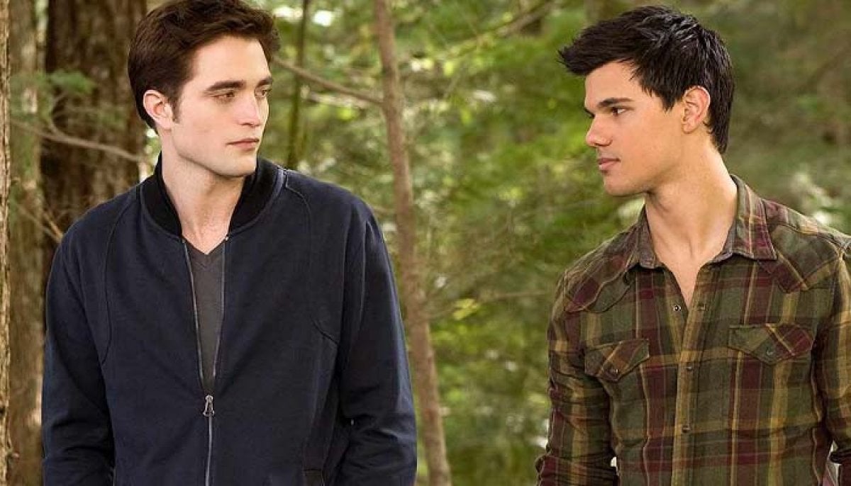 Robert Pattinson trolls team Jacob with hilarious 'Twilight' joke