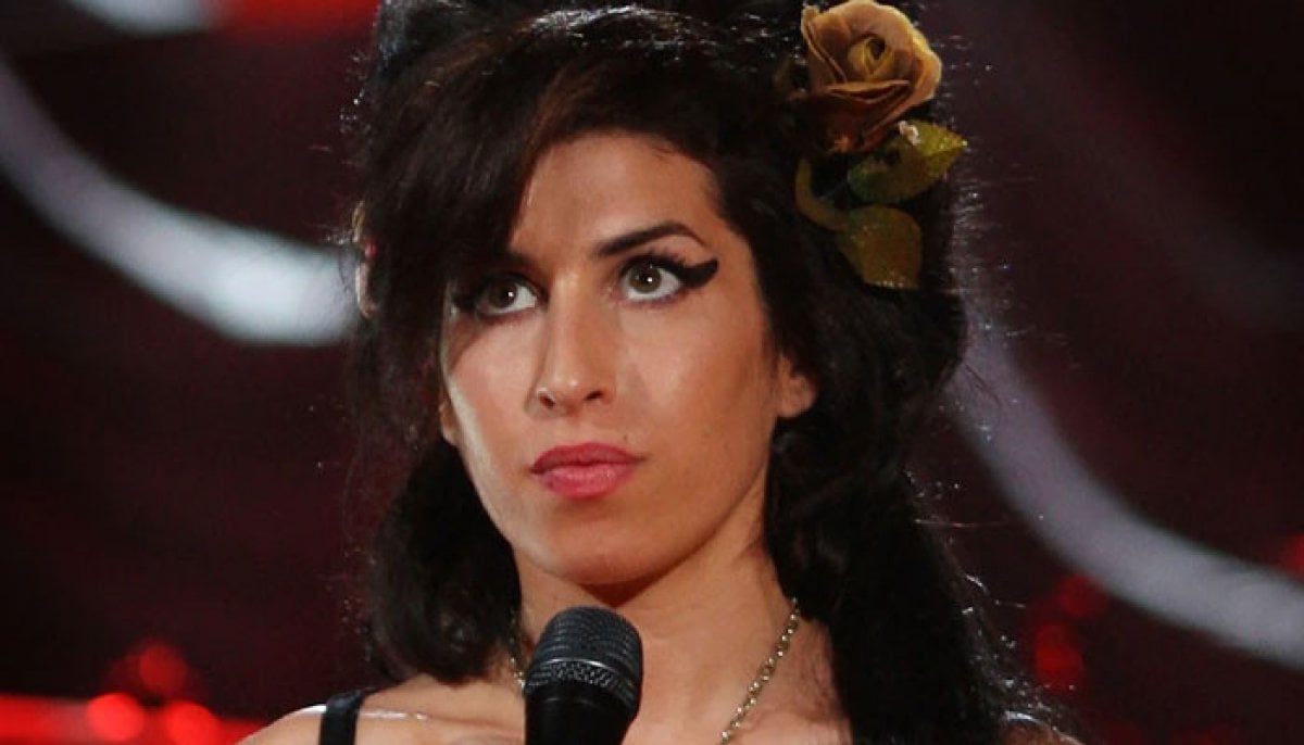 Amy Winehouse’s father loses case over singer’s belongings Amy Winehouse’s father loses case over singer’s belongings