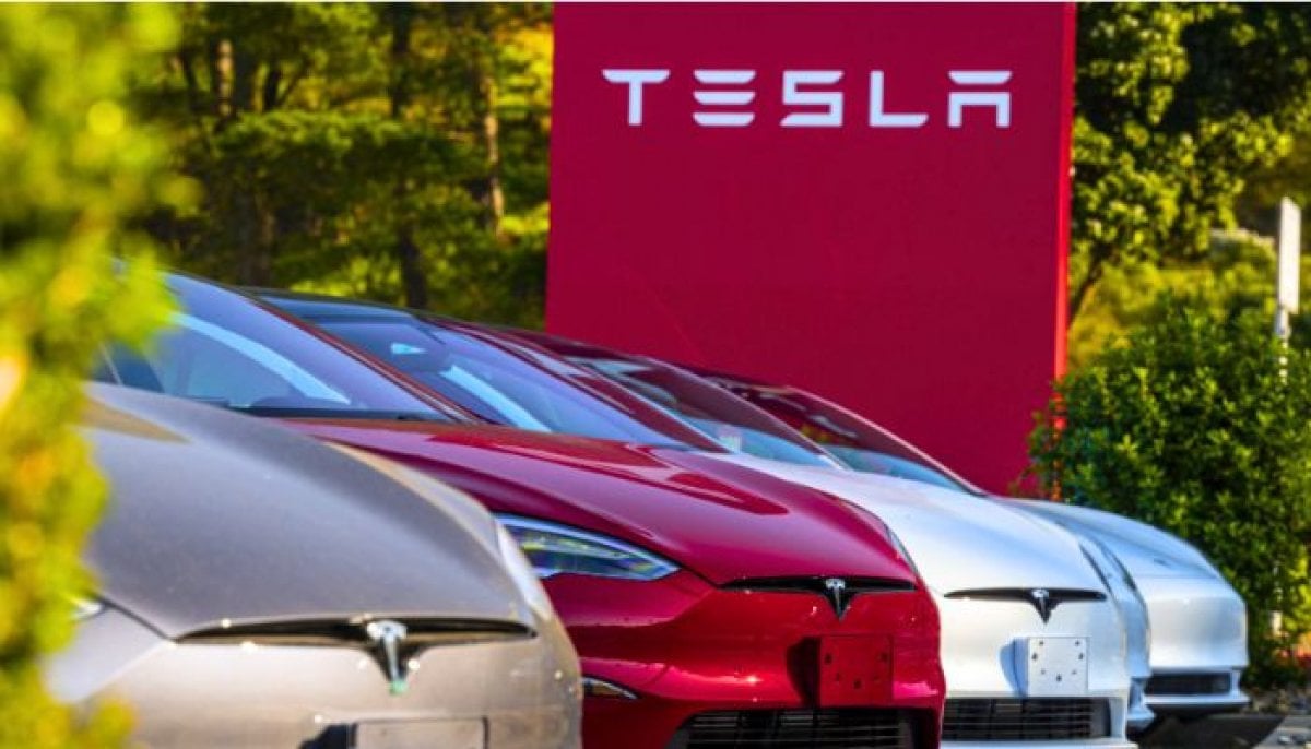 Tesla recalls 20,000 vehicles over excessively bright low-beam headlights issue: NHTSA