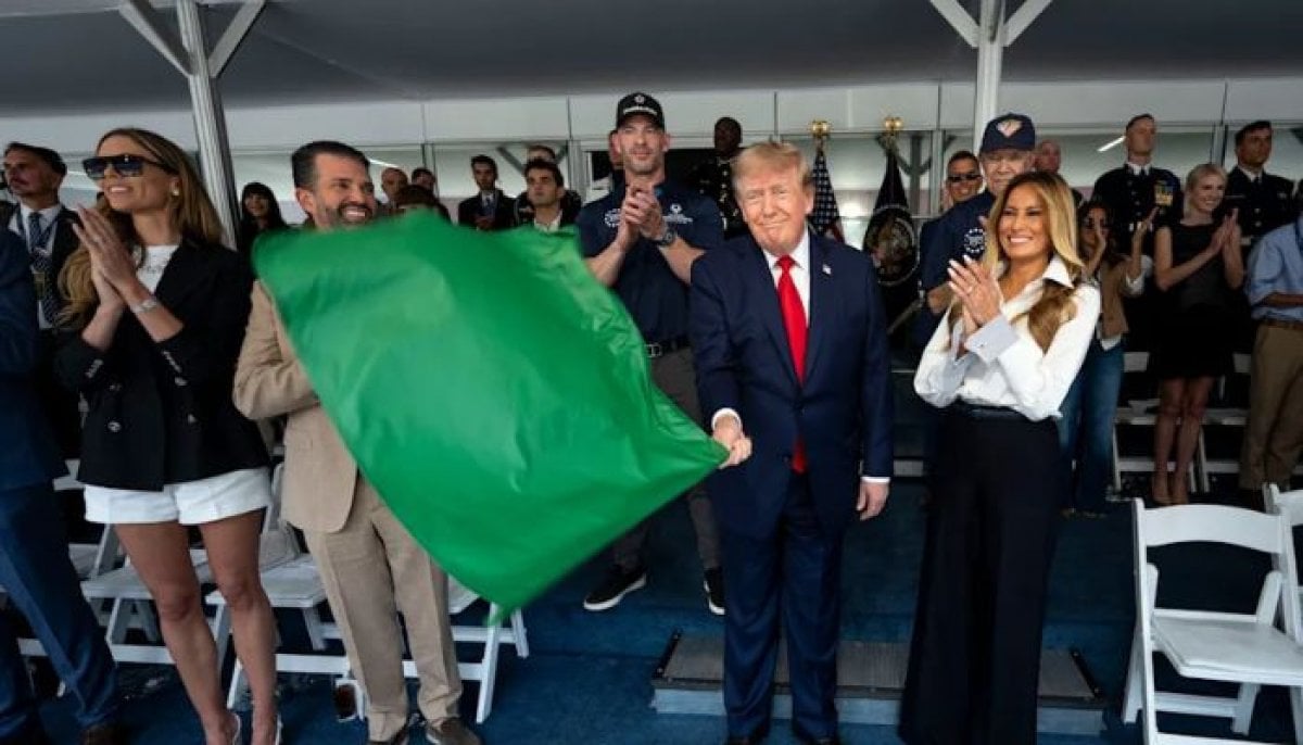 Trump, Melania’s tense exchange at Freedom 250 Grand Prix sparks online speculation