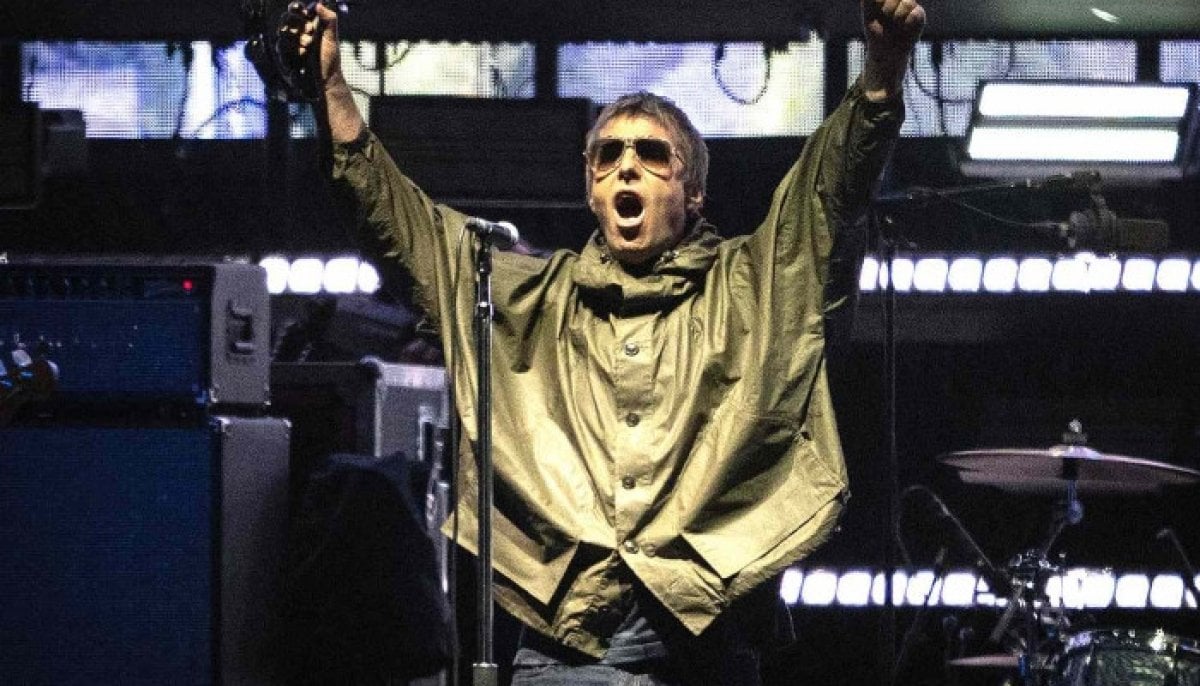 Liam Gallagher slams Glastonbury rumours