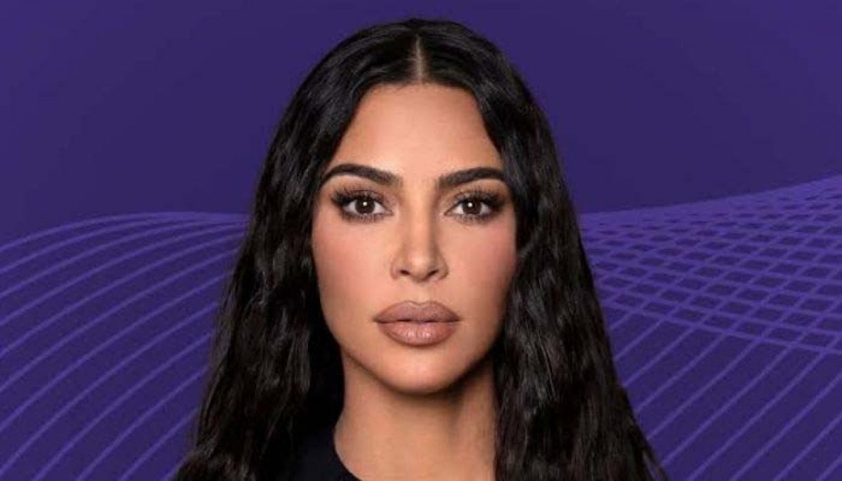 Kim Kardashian shares dinner with Spider-Man?