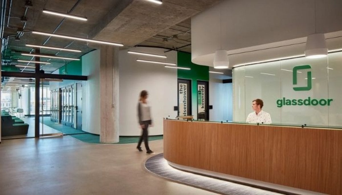AI sentiment turns negative at work, says Glassdoor study