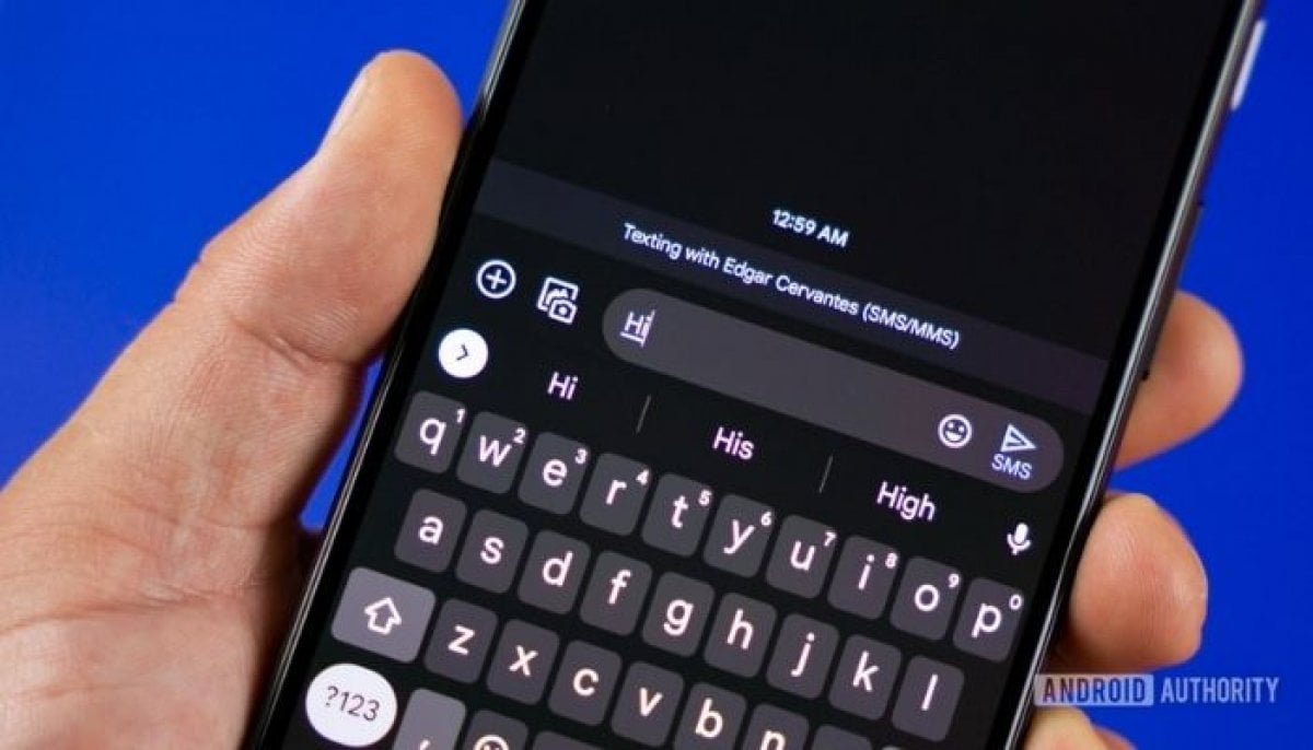 Google Messages users report old private texts being sent by mistake