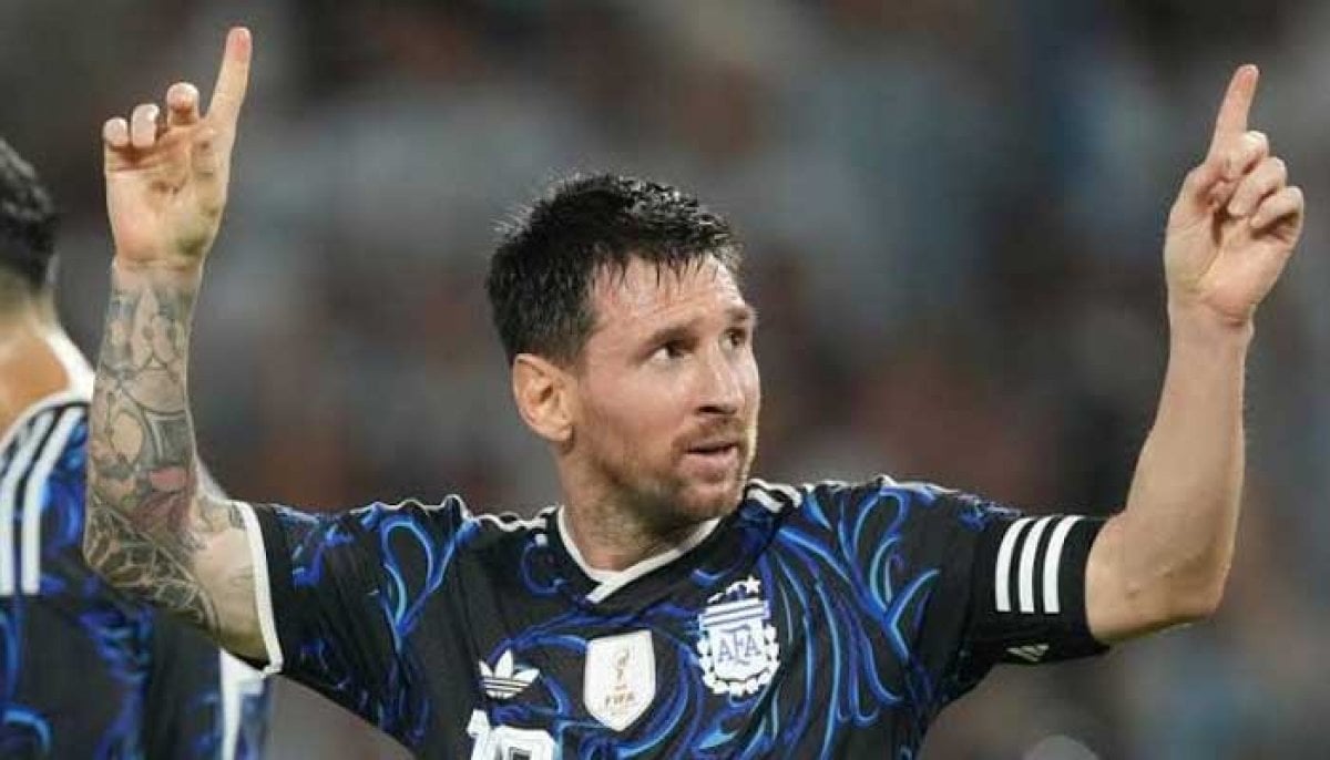 Messi announces his international retirement