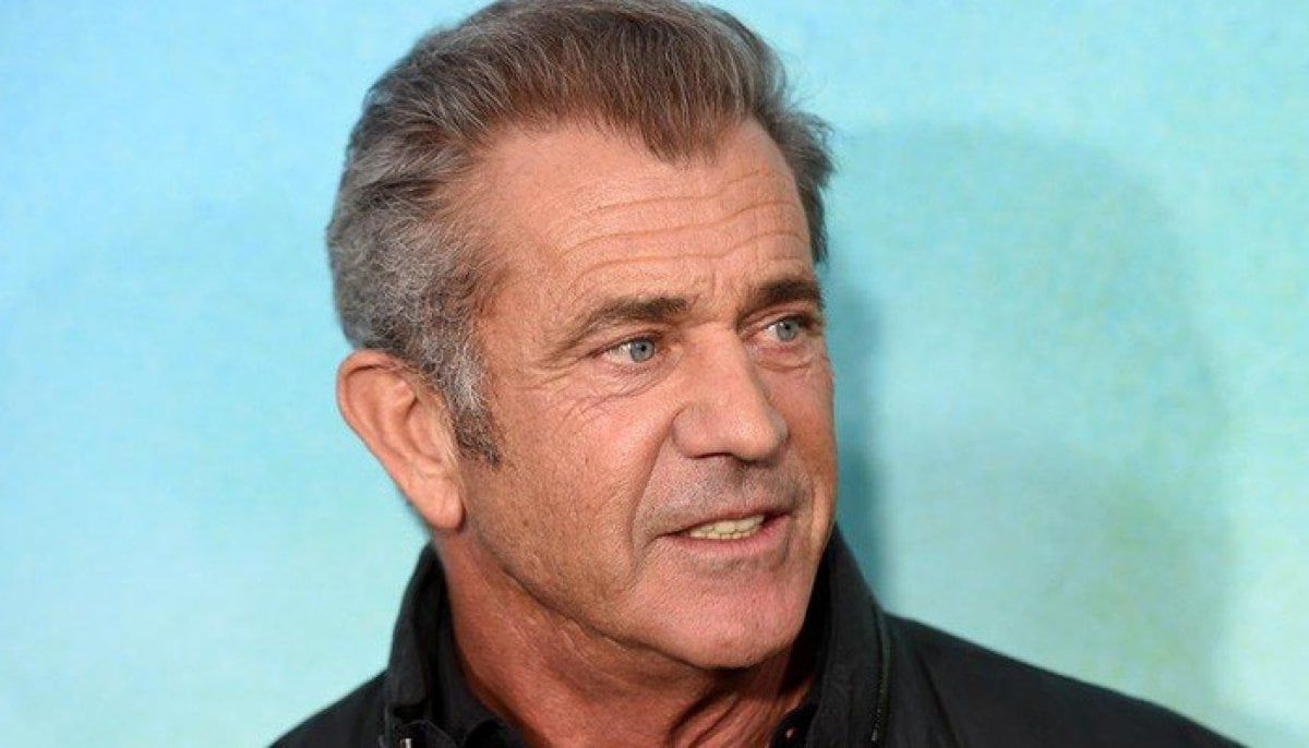 Mel Gibson breaks silence and apologizes after mocking ASL interpreter