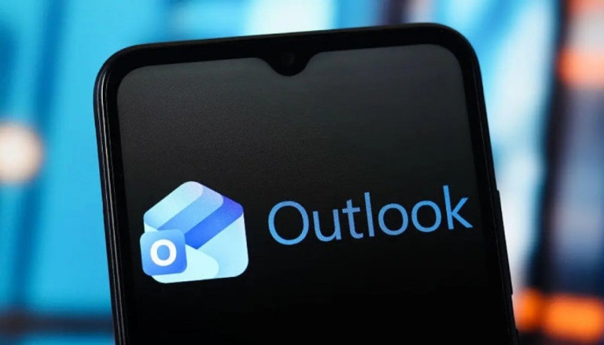 Is Microsoft Outlook down? Thousands report outage as recovery begins