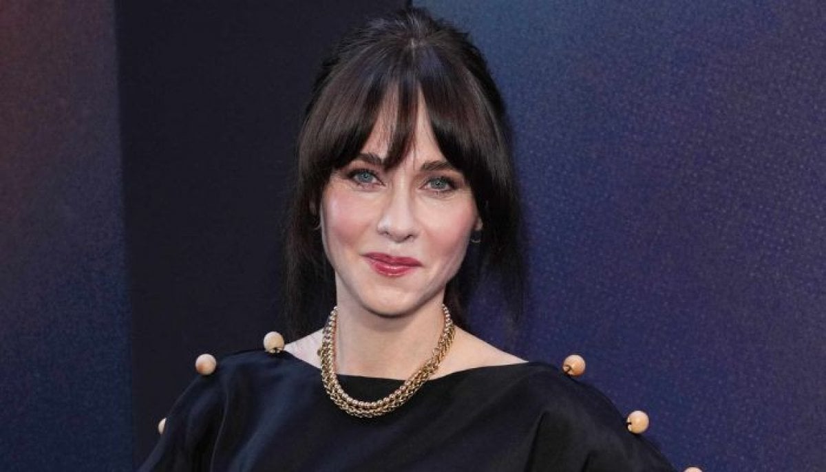 Zooey Deschanel recalls 'insane' experience on 'New Girl' set
