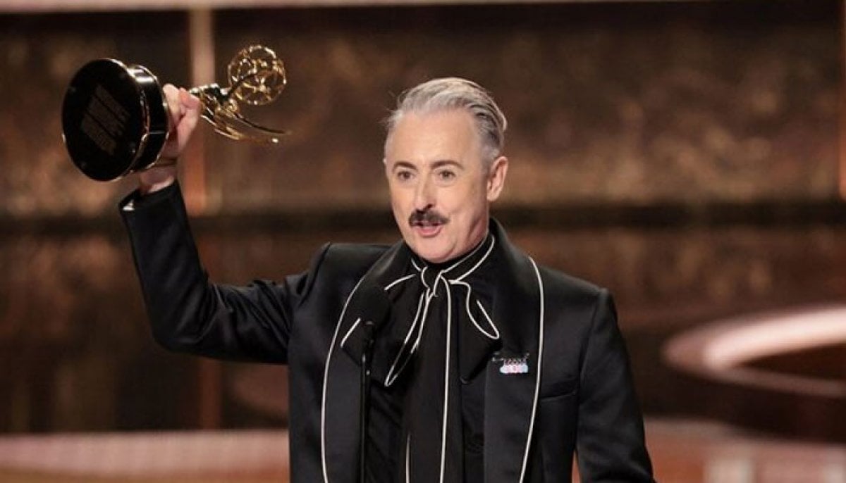 Alan Cumming scores hat-trick with third straight Emmy win