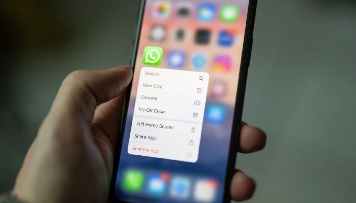 WhatsApp tests AI content labels, unofficial app warnings