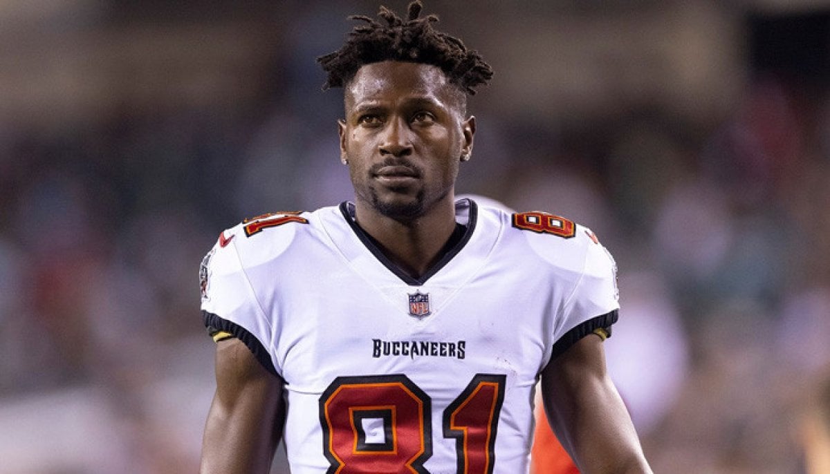 NFL star Antonio Brown shocks fans by joining OnlyFans