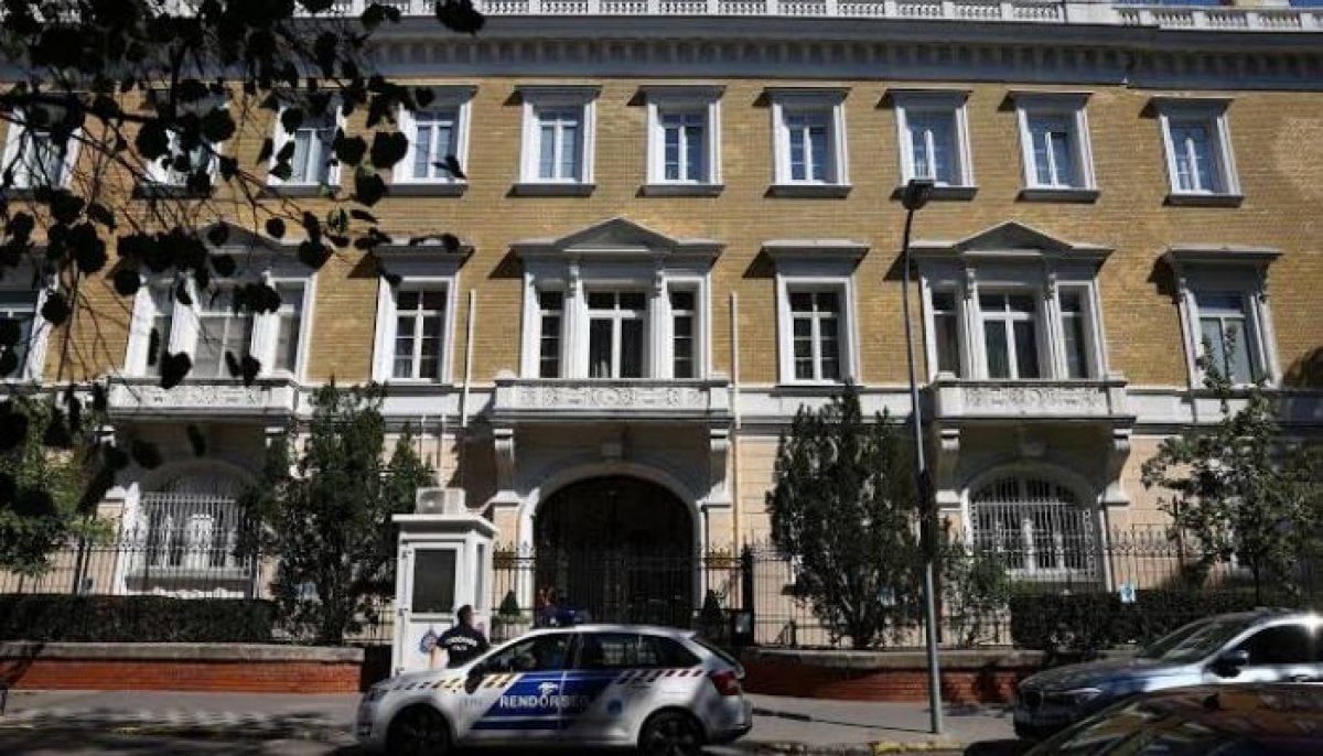 Kremlin keeps door open to Hungary despite diplomatic expulsions