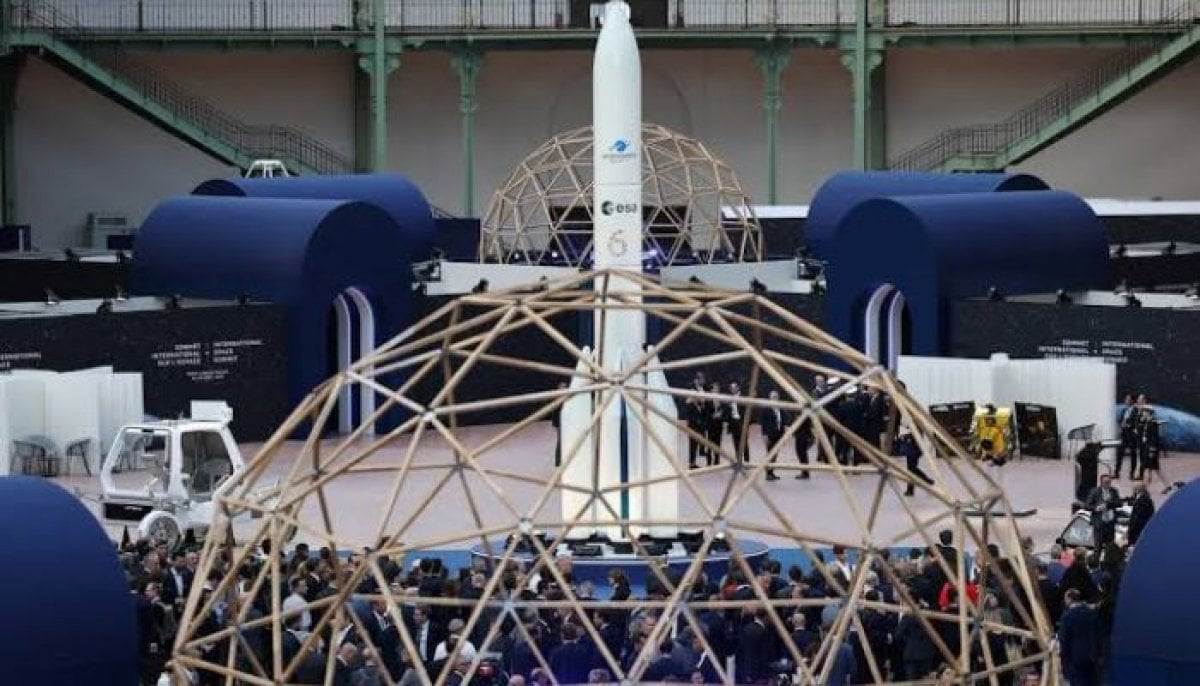 Amazon orders six more Ariane 6 launches at Paris space summit
