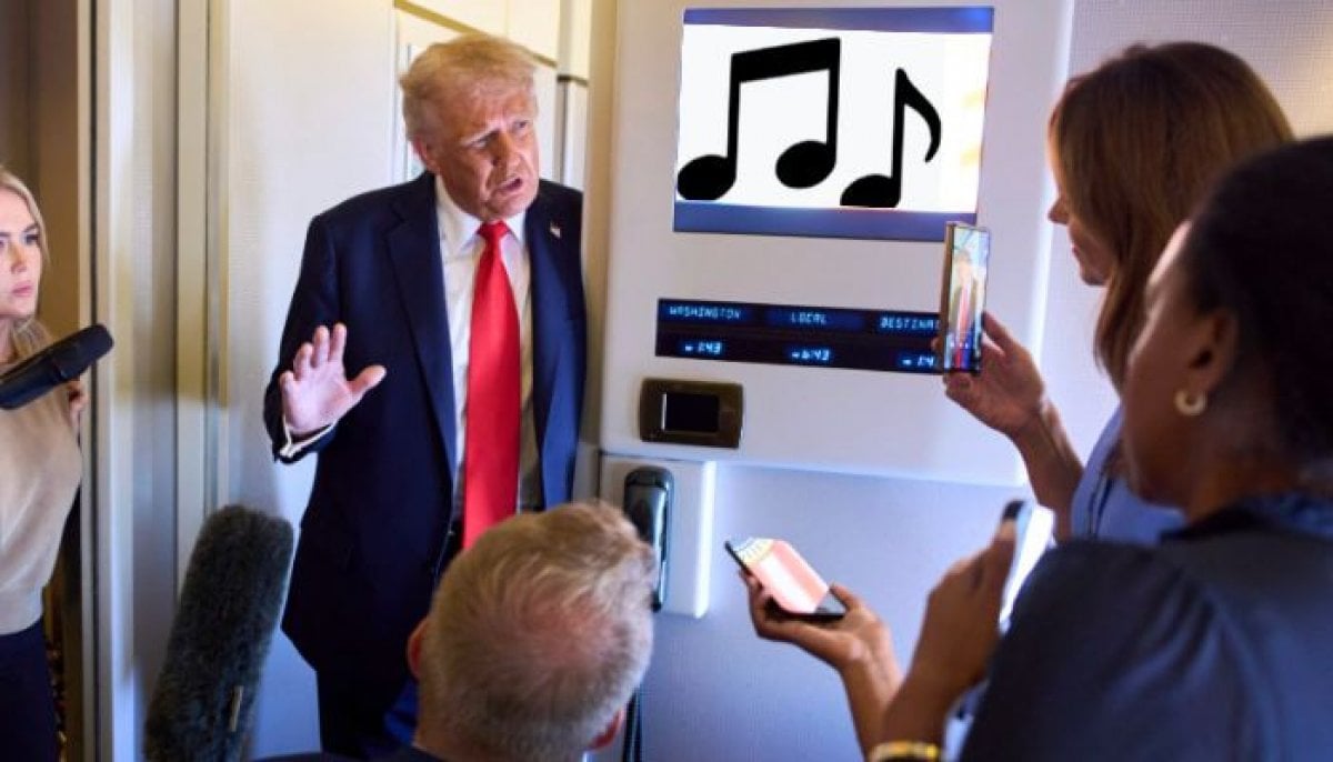 Donald Trump's Air Force One playlist check sparks impromptu press gaggle