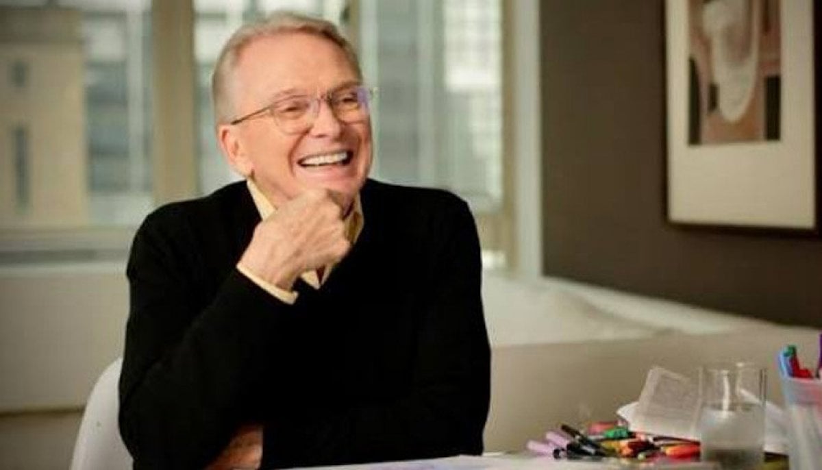 Bob Mackie, fashion trailblazer, dies at 87