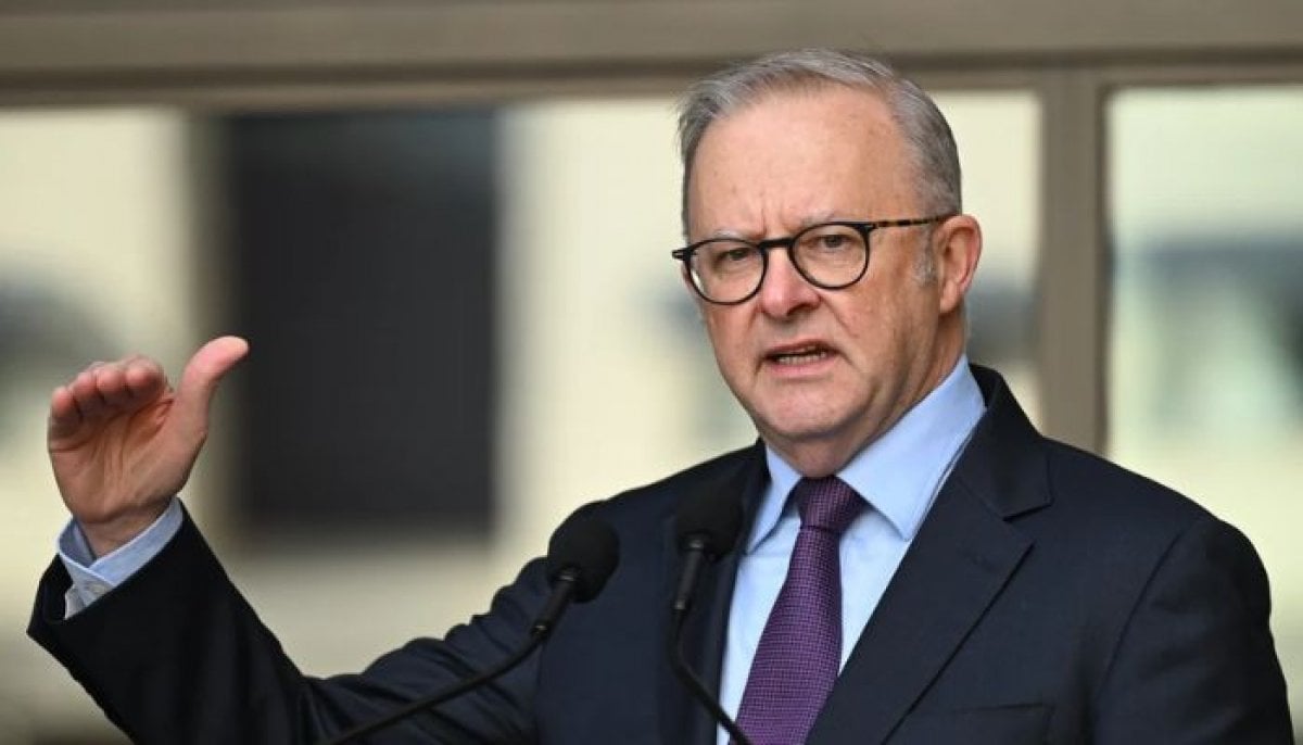 Australia eyes ‘world-leading’ ban on smart glasses 