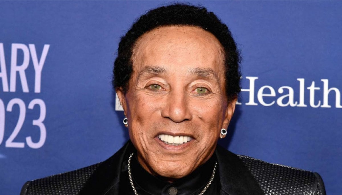 Smokey Robinson makes yet another switch for sexual assault lawsuit