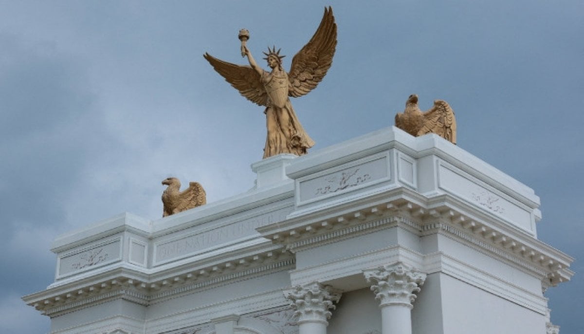 Trump says massive DC triumphal arch will house ammunition and rooftop sniper facilities