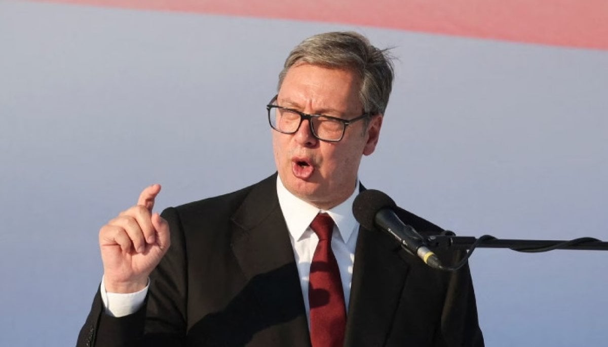 Serbia’s Aleksandar Vučić quits presidency in bid to become prime minister