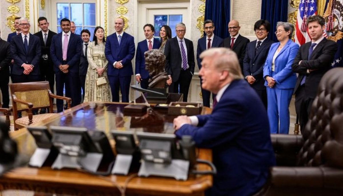 Tech CEOs meet Trump as AI slowdown calls intensify