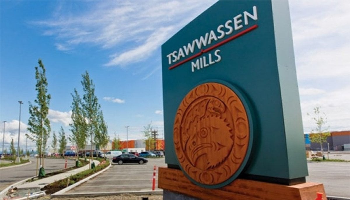 2 killed, 2 injured after pedestrians struck at Tsawwassen Mills