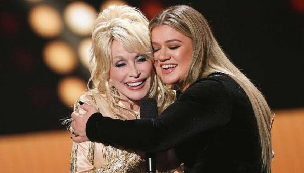 Kelly Clarkson reveals Dolly Parton's heartfelt gesture after her divorce