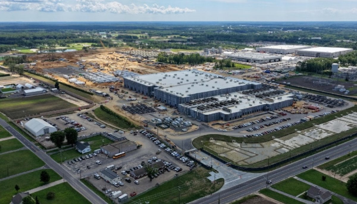 US data centre ran dozens of generators without permits for nearly a year, report finds
