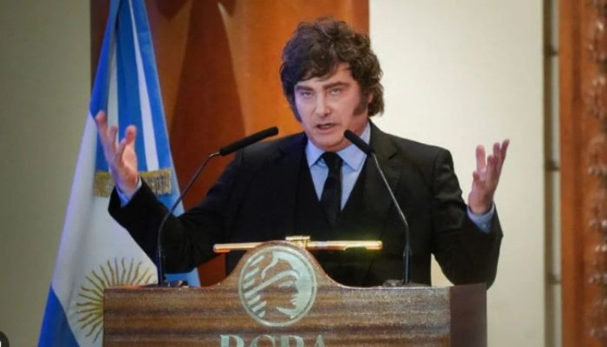 Argentina announces citizenship-by-investment program to bolster dollar reserves 