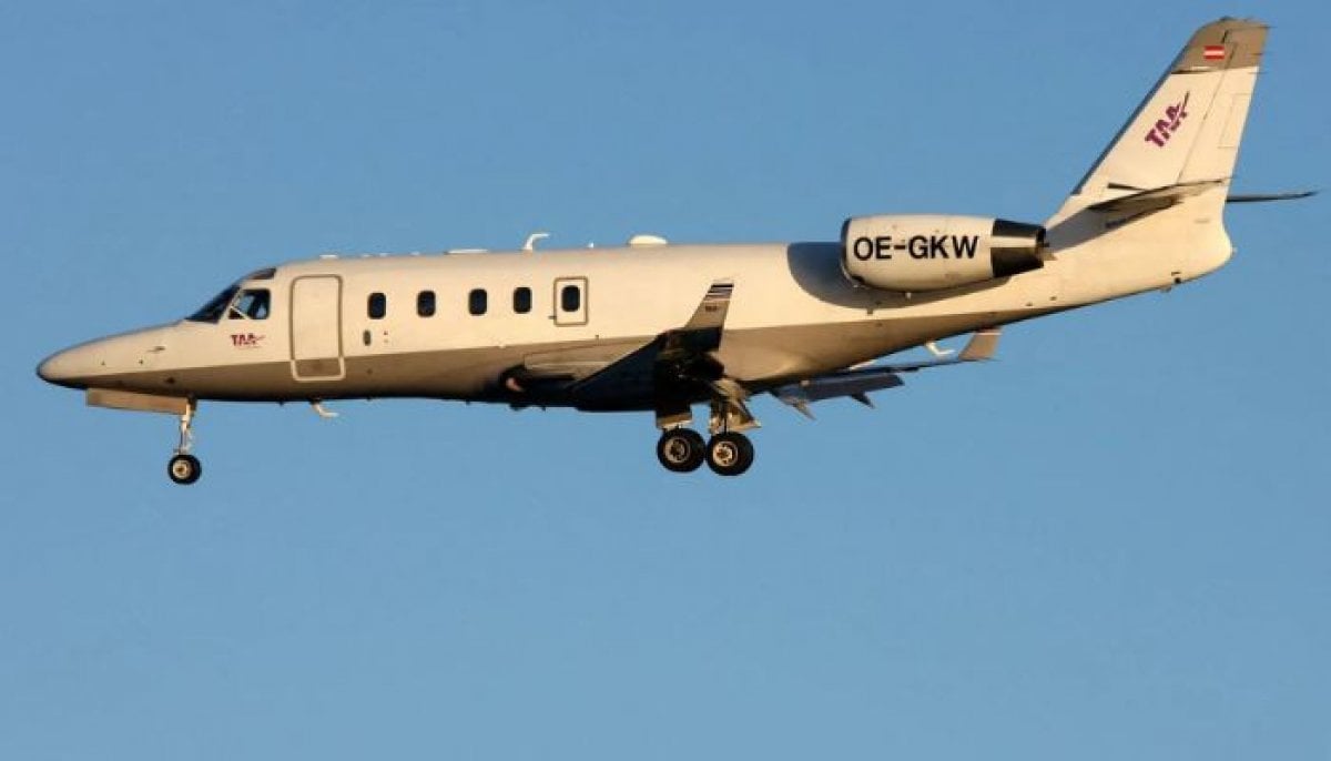 Boston-bound plane disappears after takeoff from Bermuda, 6 missing