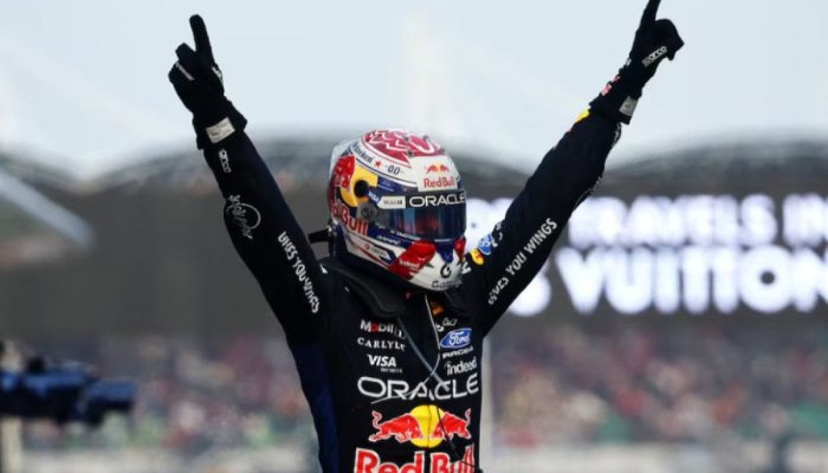 Max Verstappen claims first win of 2026 in chaotic, rain-hit Bahrain GP