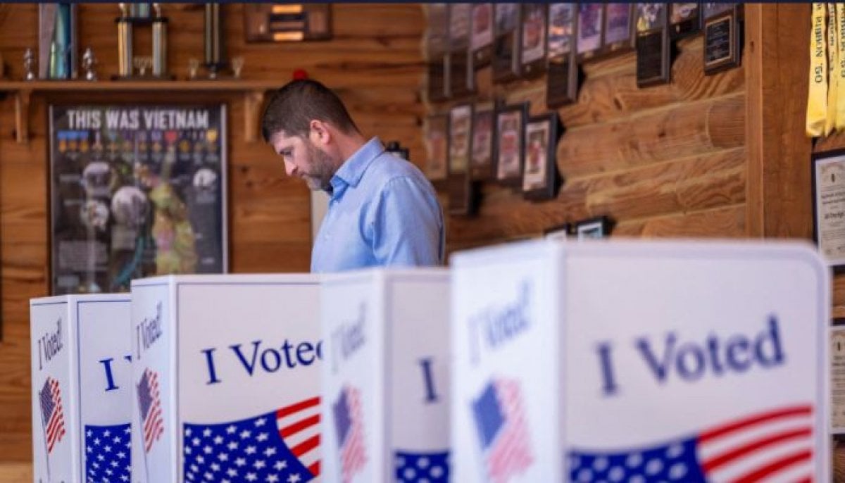 US high-stakes midterm battles begin as Ohio officially opens early voting 