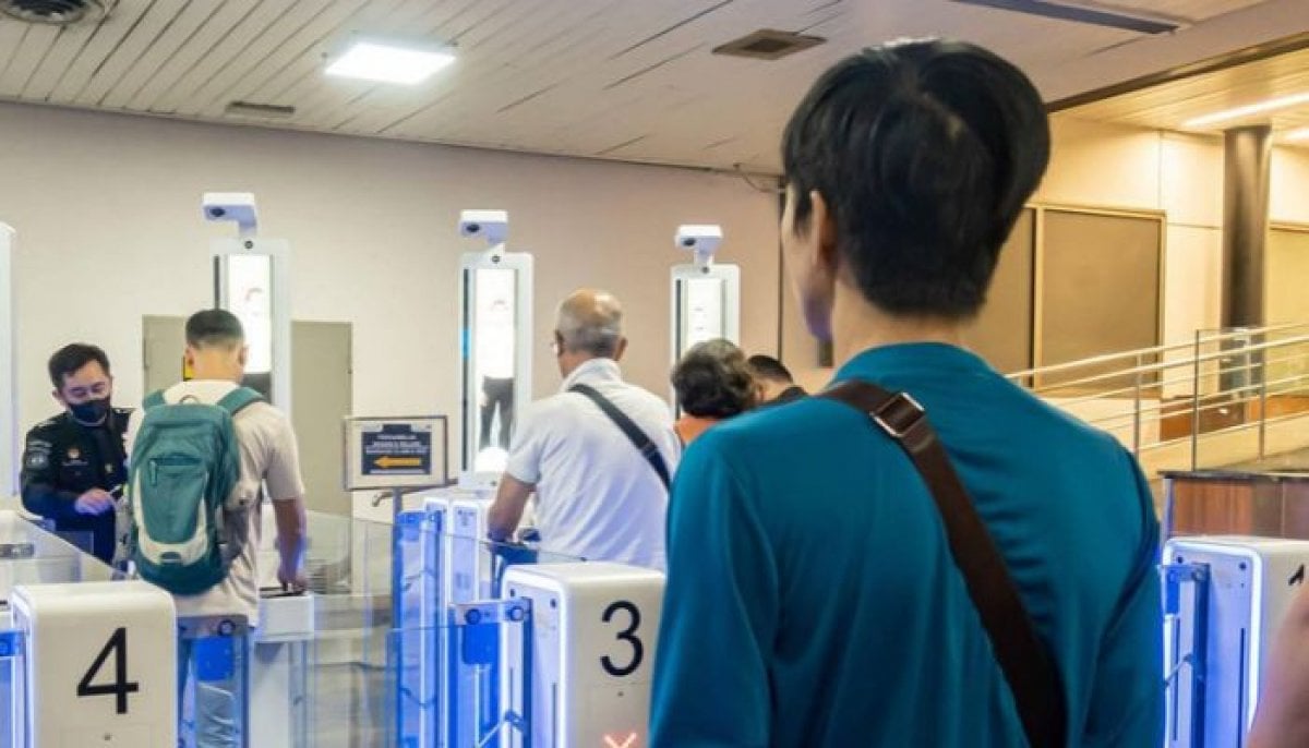 UK airports begin passport-free e-gates rollout: What passengers need to know