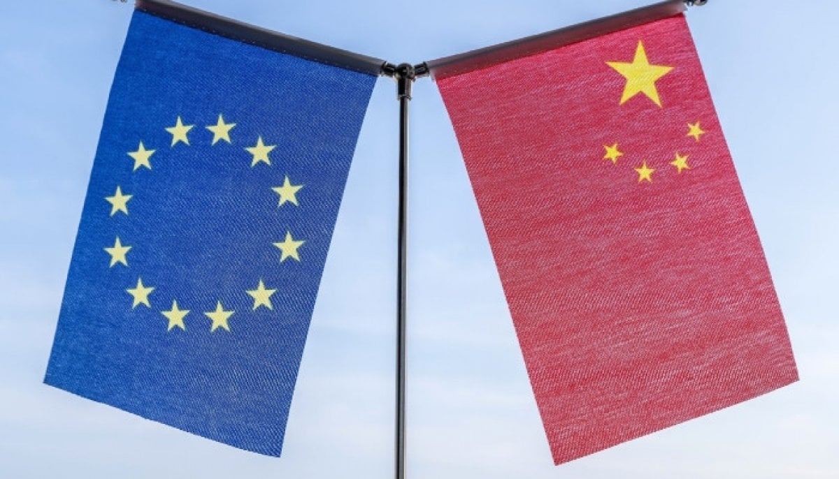 EU prepares for possible China trade war with €21bn minerals push