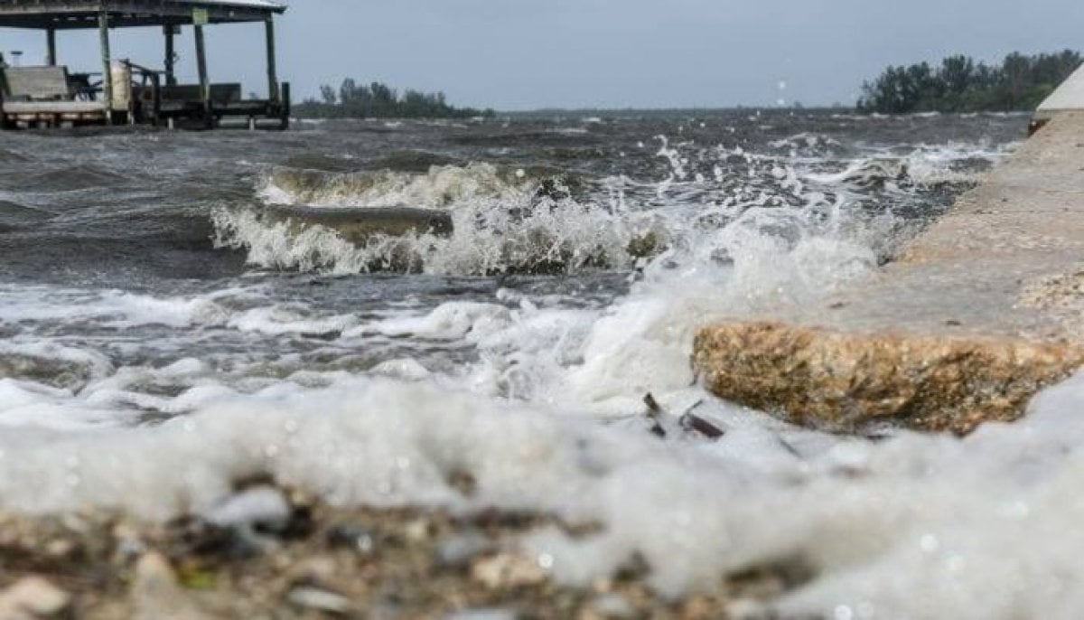 Hurricane Isaias downgrades to post-tropical cyclone after Florida landfall 