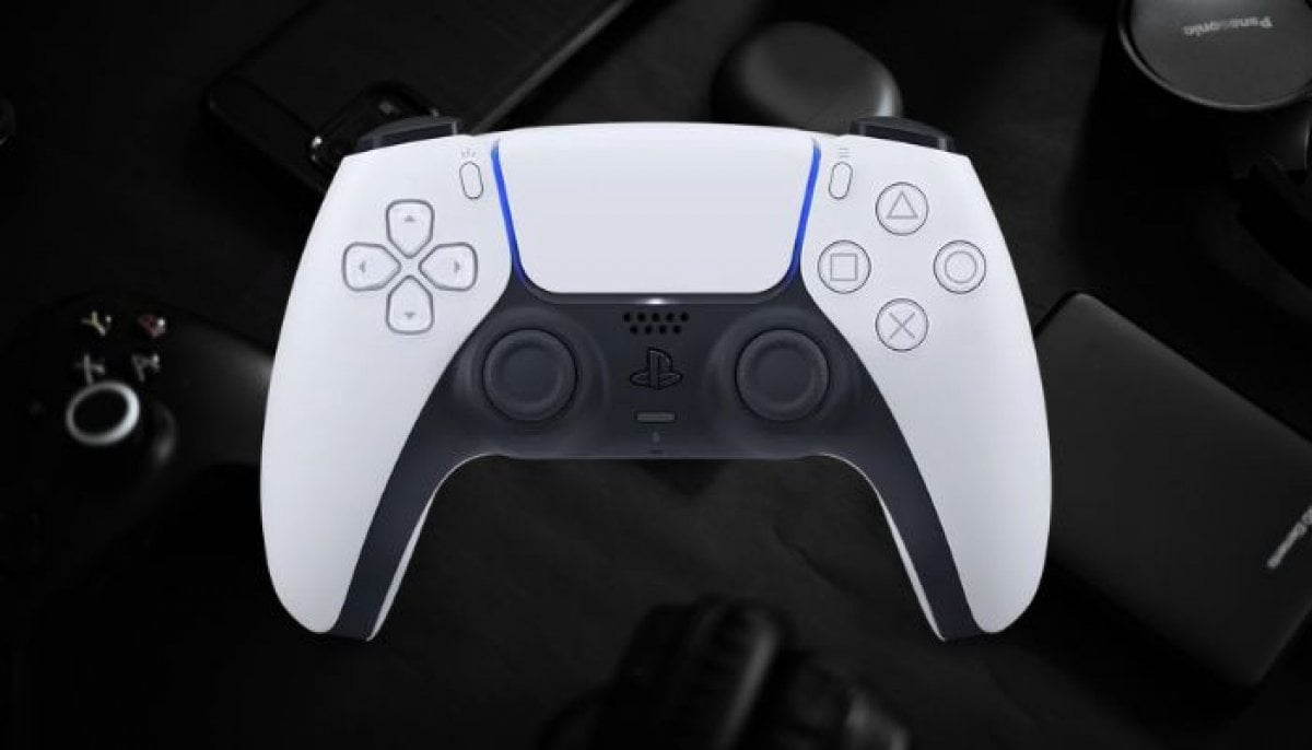 Sony's new controller patent replaces buttons with touchscreen