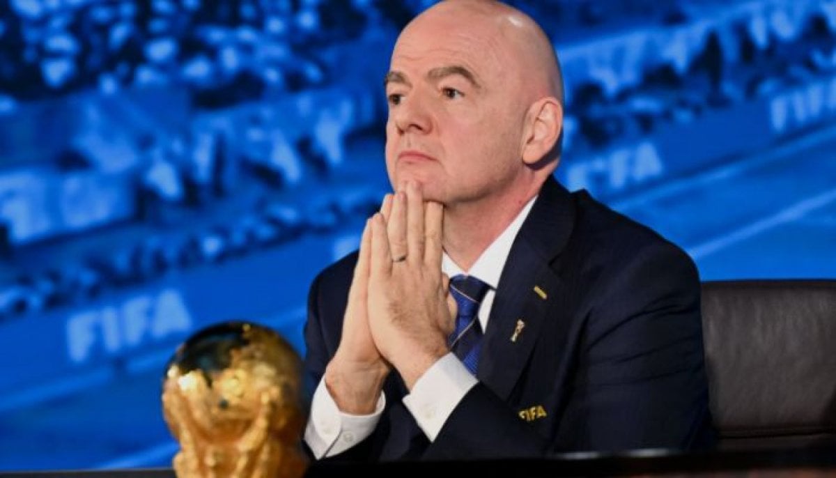FIFA boss Gianni Infantino apologizes to council, but critics insist he is 'Unfit to Lead'