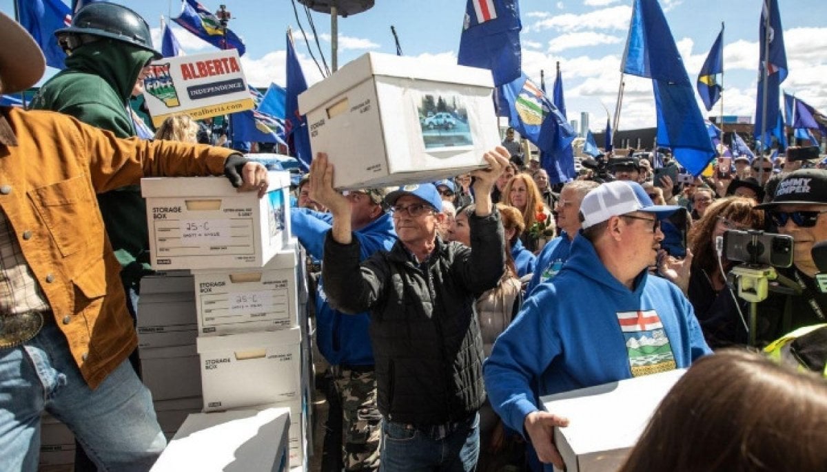 Alberta separation unlikely as new poll reveals strong support for staying in Canada