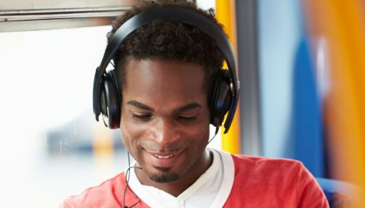 Playing loud music in public transport in UK can lead to £100 fines under new crackdown