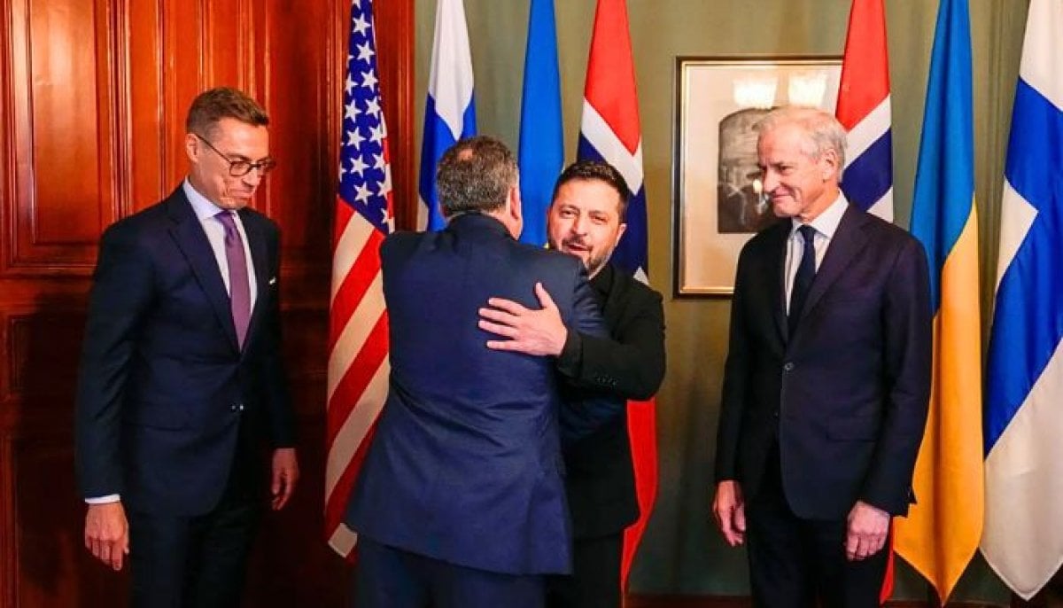 Zelenskiy meets Witkoff after Trump defends Russia; Kremlin eyes peace deal